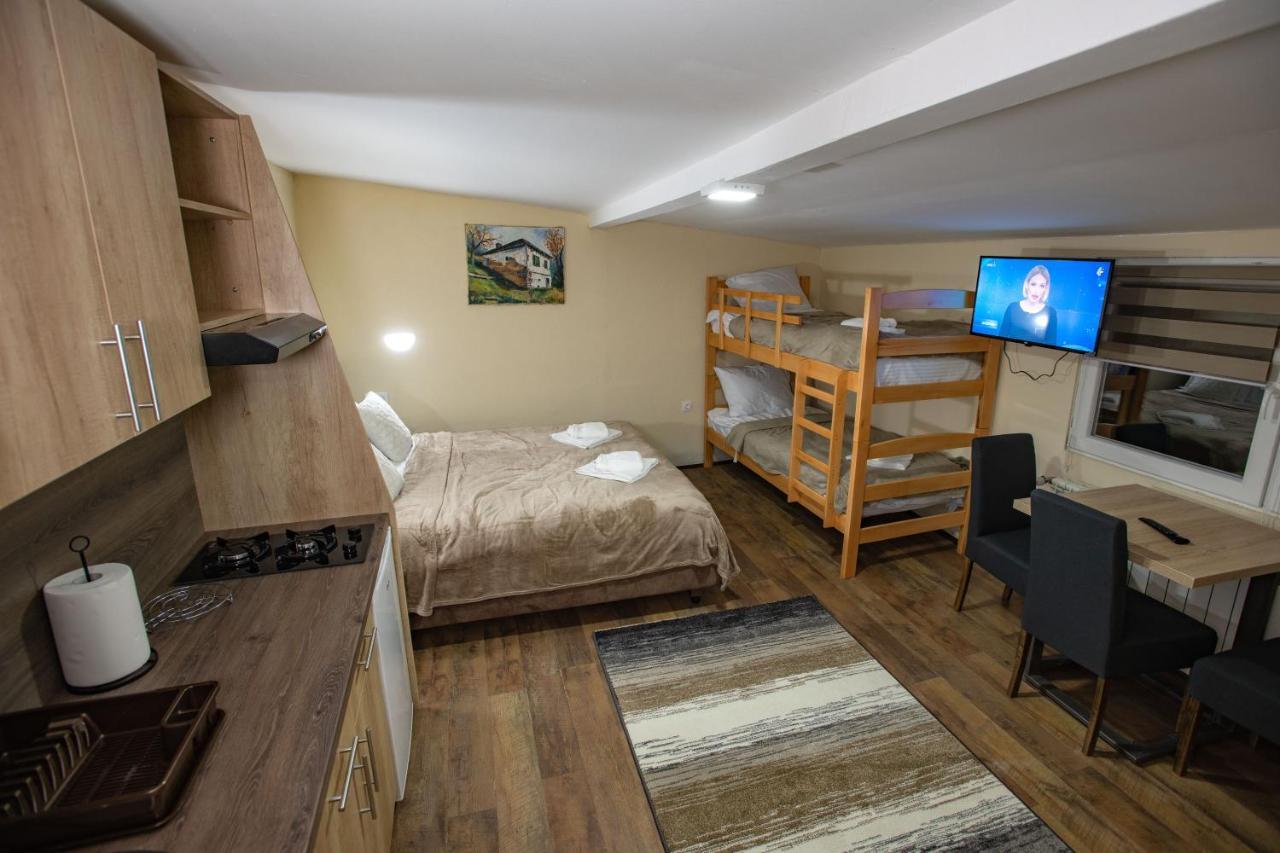 Apartmani Sp Jovanovic Crni Vrh Esterno foto