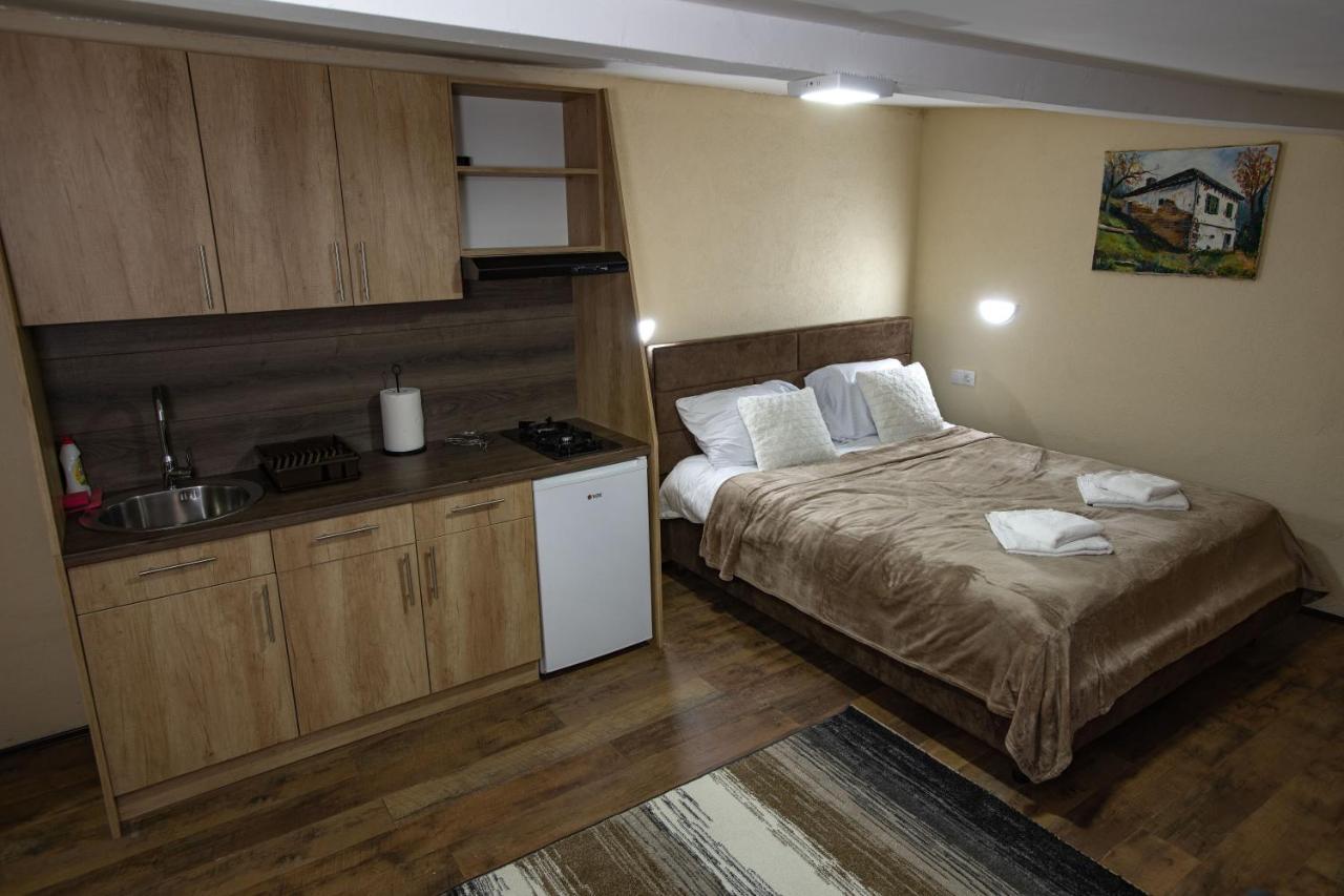 Apartmani Sp Jovanovic Crni Vrh Esterno foto